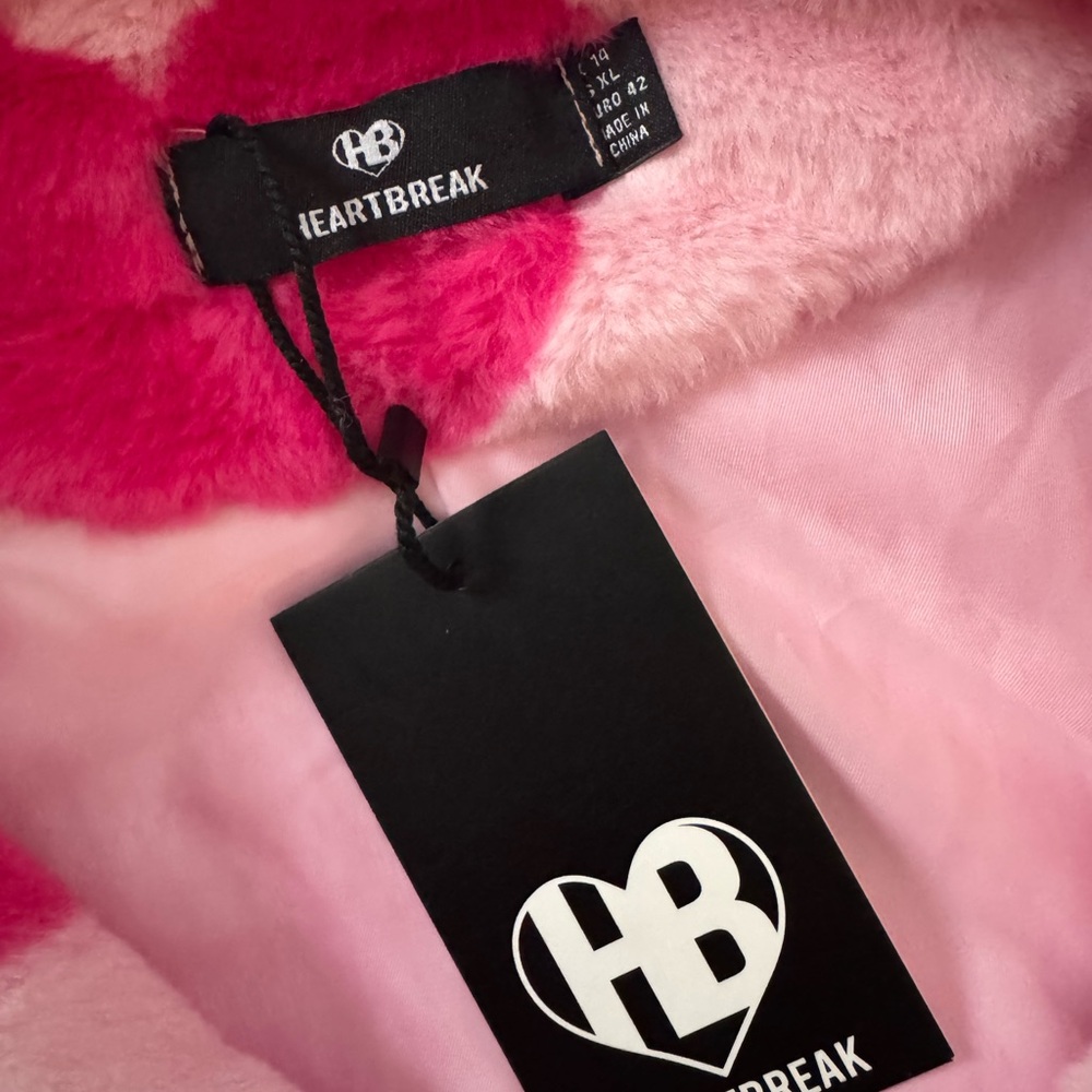 Pink Heart Patterned Fleece Jacket - Picture 3 of 3